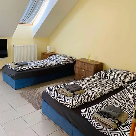 Balaton Grill Szallas Hostel Siofok