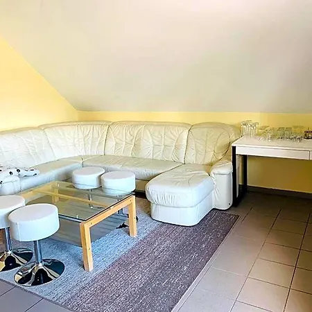 Balaton Grill Szallas Hostel *