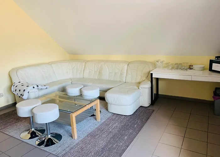 אכסניה Balaton Grill Szallas *